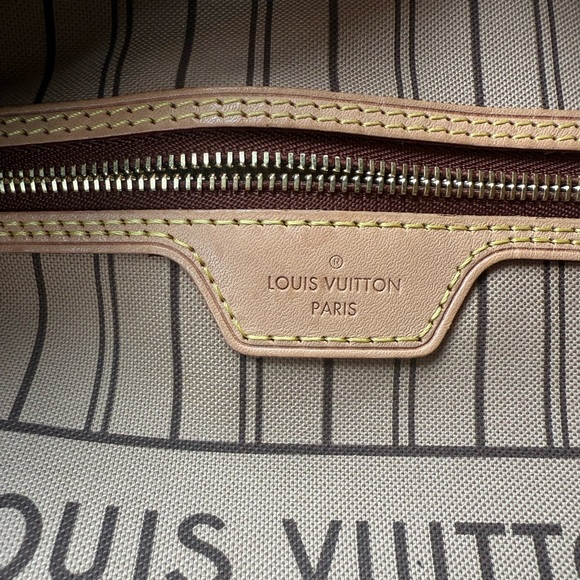 Authentic Louis Vuitton Neverfull MM - Picture 9 of 15